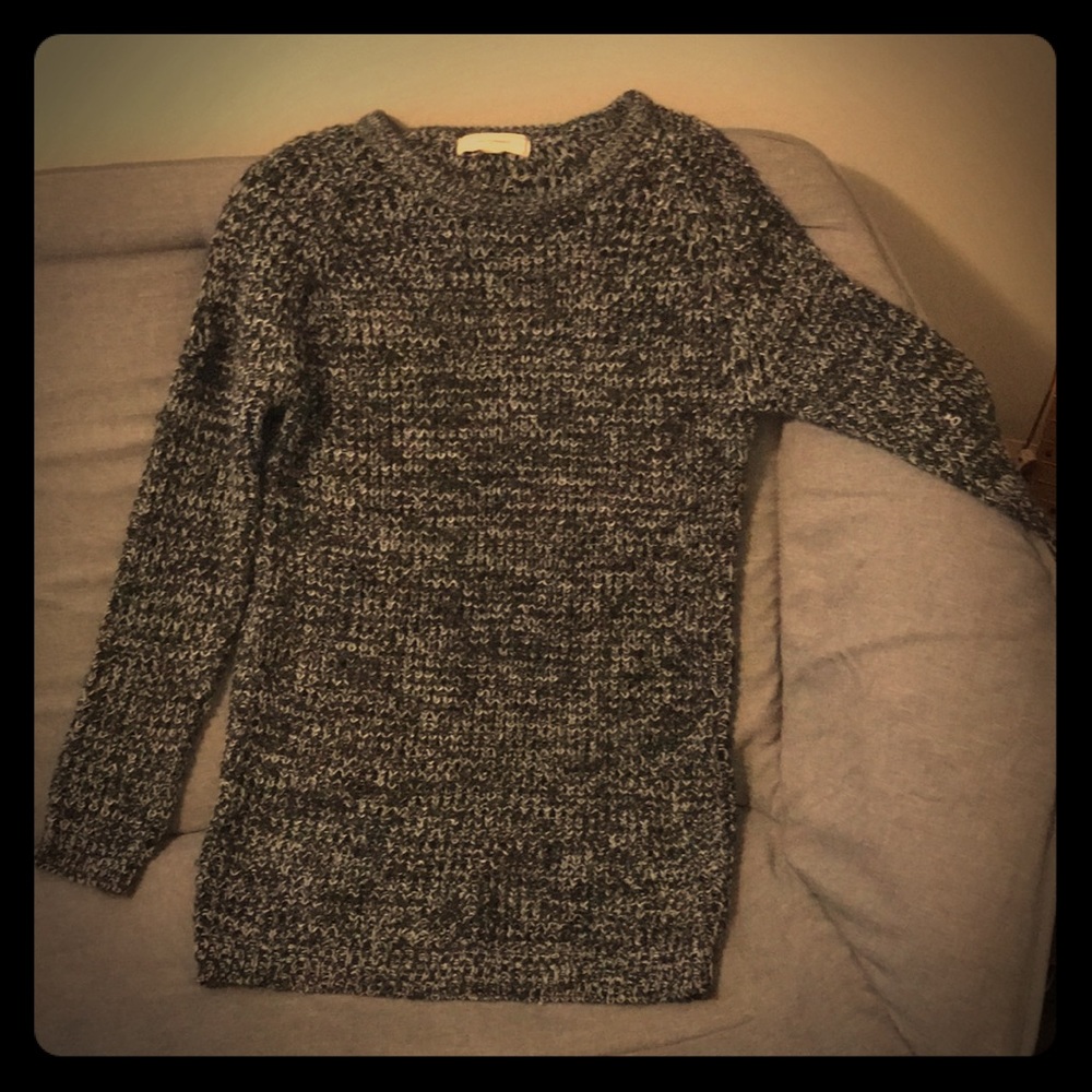 Cut out shoulders sweater!